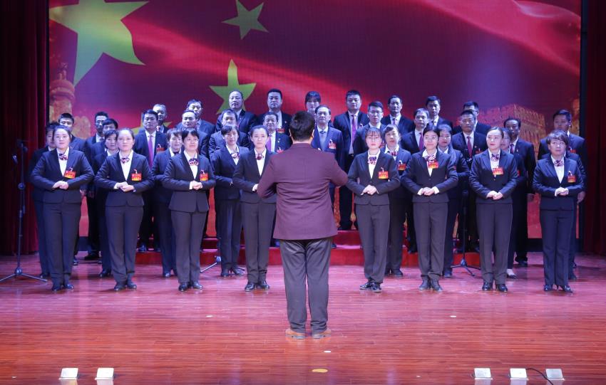 新利官方网站_新利（中国）股份有限公司2019年度工作动员大会---大合唱《团结就是力量》、《我爱你中国》